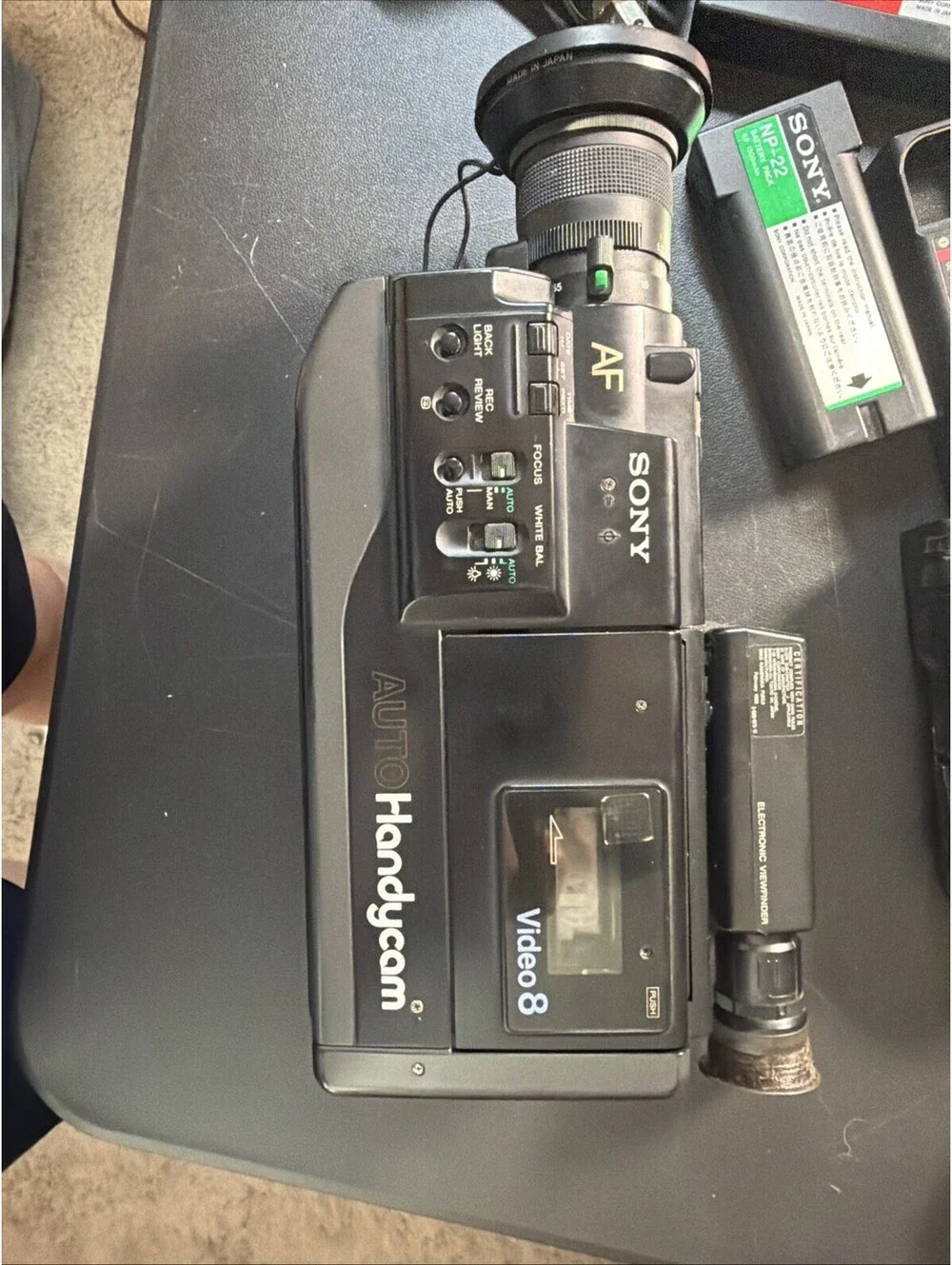 Vintage Sony CCD-V5 Video 8 Camcorder – Complete Original Kit – For Parts/Repair